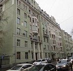 Улица Знаменка, 13. Бывший доходный дом Баскакова.